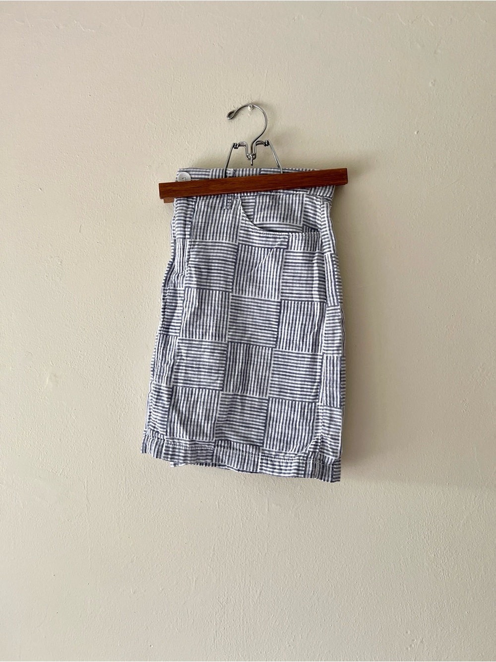 Costal Cotton High Waisted Striped Seersucker Skort - Blue Gray and White - Picture 4 of 11